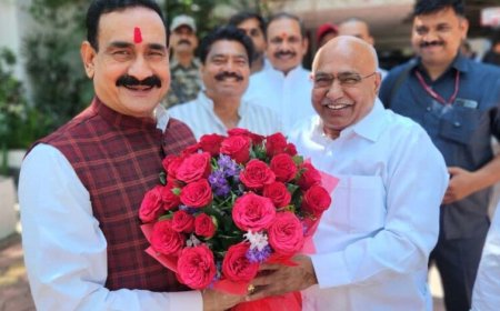 दतिया उपचुनाव पर बढ़ी सरगर्मी, हाईकोर्ट में सुनवाई 15 अप्रैल तक टली, BJP नेताओं की बंद कमरे में बैठक