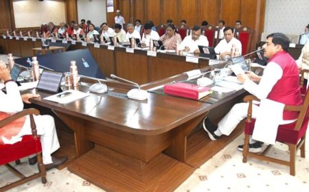 MP कैबिनेट का बड़ा फैसला: अनुसूचित जनजाति छात्रों को छात्रगृह योजना में ₹10,000, उज्जैन में एयरबस संचालन
