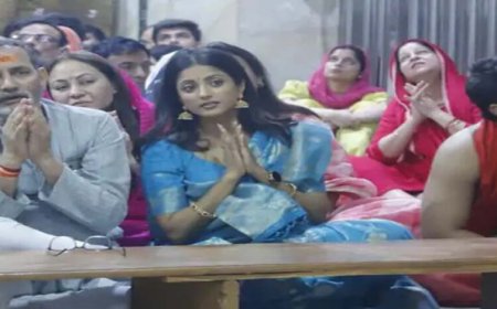 केरला स्टोरी-2 और साउथ इंडियन फिल्म की एक्ट्रेस महाकाल पहुंची, कई सितारों ने किए दर्शन