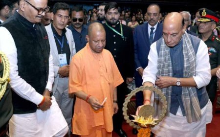 टाइम्स सम्मान-2026 में रक्षा मंत्री राजनाथ सिंह के साथ सम्मिलित हुए मुख्यमंत्री योगी आदित्यनाथ
