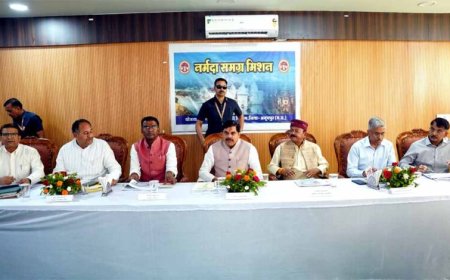 नर्मदा संरक्षण के लिये जरूरी है सरकार एवं समाज में समन्वय : मुख्यमंत्री डॉ. यादव