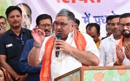 रायपुर : पर्यटन एवं संस्कृति मंत्री राजेश अग्रवाल कवर्धा के जानकी वन धाम शिवालय में आयोजित प्राण-प्रतिष्ठा समारोह में हुए शामिल