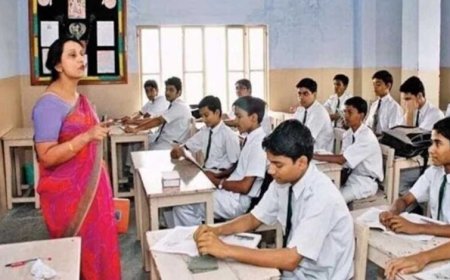 TET अनिवार्यता पर सुप्रीम कोर्ट का बड़ा फैसला: सेवारत शिक्षकों की याचिका खारिज, कहा- ‘याचिका में कोई दम नहीं’