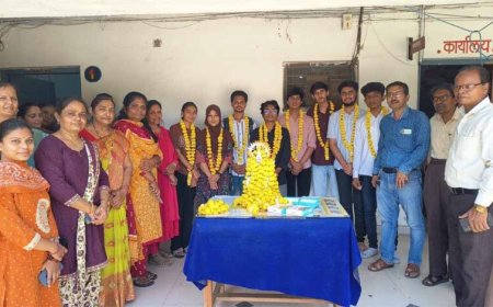 10वीं 12वीं का रिजल्ट घोषित बच्चों ने मारी बाजी