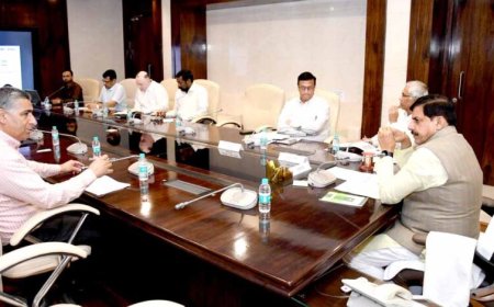 छात्र-आश्रमों में अनुशासन और राष्ट्रभक्ति को बढ़ावा देने मुख्यमंत्री डॉ. यादव ने दिए निर्देश
