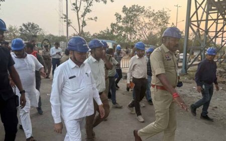 उद्योग एवं सार्वजनिक उपक्रम मंत्री लखनलाल देवांगन ने किया वेदांता पावर प्लांट के घटनास्थल का निरीक्षण