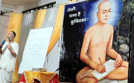 “संसार की नश्वरता पहचानें, आत्मज्ञान से जीवन बनाएं आनंदमय”