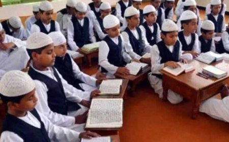 योगी सरकार के सुधारों से बढ़ा भरोसा, मदरसा बोर्ड परीक्षा में 18.29 % अधिक छात्र-छात्राओं ने लिया हिस्सा