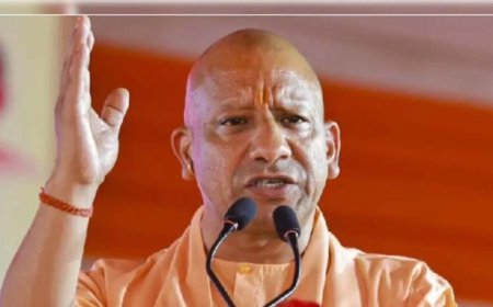 गारबेटा में भी योगी-योगी, सड़कों-छतों पर खड़े होकर हजारों लोगों ने किया बुलडोजर बाबा का दीदार