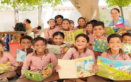 योगी सरकार में बदली बेसिक शिक्षा की तस्वीर, नामांकन से लेकर गुणवत्ता तक ऐतिहासिक सुधार