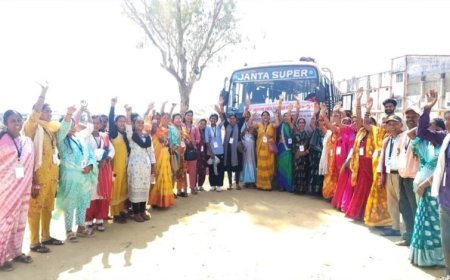 राम नगरी की ओर श्रद्धा का कारवां: मनेंद्रगढ़ से 49 श्रद्धालु अयोध्या रवाना