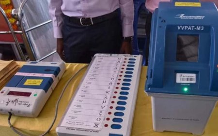 EVM के बटन पर गोंद या परफ्यूम लगाने पर होगी सख्त कार्रवाई, बंगाल चुनाव से पहले EC का अलर्ट