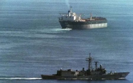 भारत के करीब ईरानी टैंकर पर अमेरिका का हमला, हिंद महासागर में 3 जहाजों की घेराबंदी