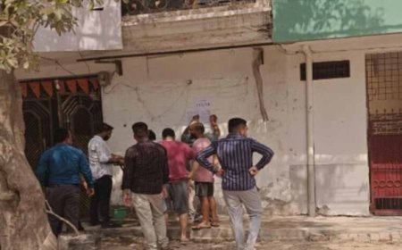 मेरठ सेंट्रल मार्केट विवाद: 15वें दिन धरना, नोटिस कार्रवाई शुरू