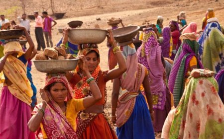 कोरिया : ’राज्य से आए तकनीकी अधिकारी एस के साहू ने परखी मनरेगा कार्यों की गुणवत्ता’