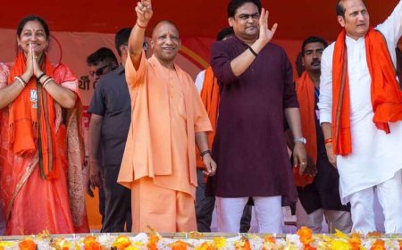 टीएमसी के गुंडों से हिसाब-किताब बराबर करने के लिए बंगाल में डबल इंजन सरकार आवश्यकः सीएम योगी