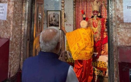पीएम मोदी ने थंथनिया कालीबाड़ी मंदिर के किए दर्शन, 300 साल पुराने मां काली धाम की विशेषता चर्चा में