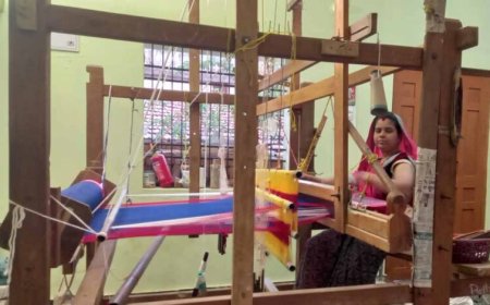 हाथ करघे से कमाई तक- ग्राम नारी की महिलाओं की सफलता का राज