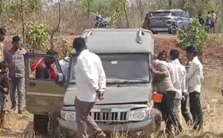 छतरपुर के डायल-112 हीरोज पिकअप पलटने से घायल 08 व्यक्तियों को त्वरित सहायता से पहुँचाया अस्पताल