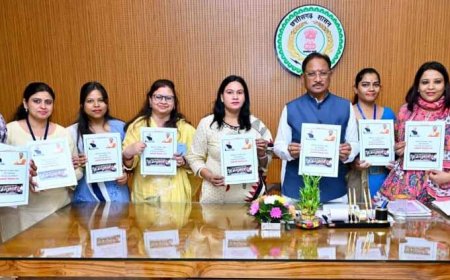 मुख्यमंत्री  विष्णु देव साय ने ‘अविस्मरणीय यात्रा’ पुस्तक का किया विमोचन