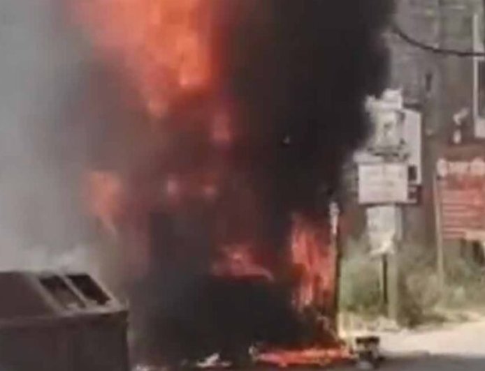 दिल्ली में दो अलग-अलग जगह भीषण आग, कई मकान और 100 से अधिक झुग्गियां जलीं