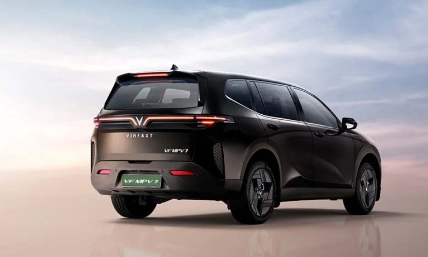 Innova से बड़ी, 500KM रेंज वाली 7-सीटर इलेक्ट्रिक कार आज होगी लॉन्च