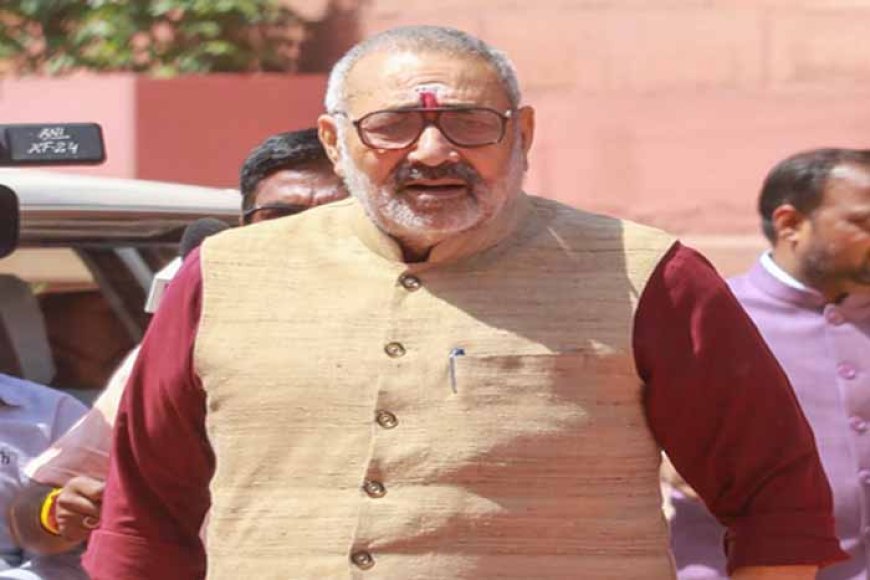 संसद में विवादित बयान: गिरिराज सिंह का आरोप—‘राहुल गांधी LoP की तरह नहीं, पाकिस्तान की भाषा बोल रहे थे’