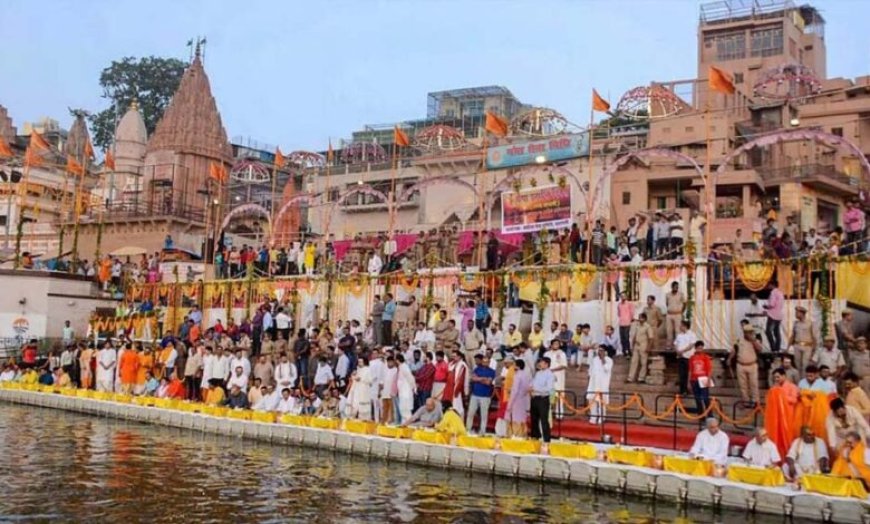 वाराणसी के मंदिरों में दर्शन और गंगा में आस्था की डुबकी लगाने वालों को अब अपने सामान के खोने की चिंता नहीं करनी पड़ेगी