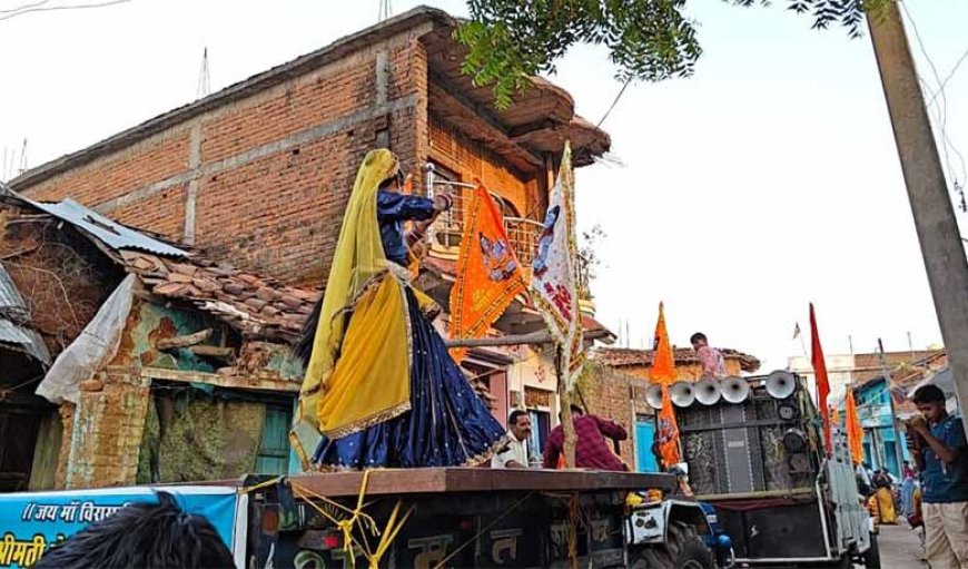 मां बिरासिनी धाम बिलासपुर में शिव प्राण प्रतिष्ठा की शोभायात्रा निकाली गई