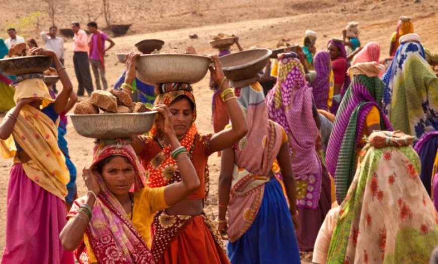 कोरिया : ’राज्य से आए तकनीकी अधिकारी एस के साहू ने परखी मनरेगा कार्यों की गुणवत्ता’