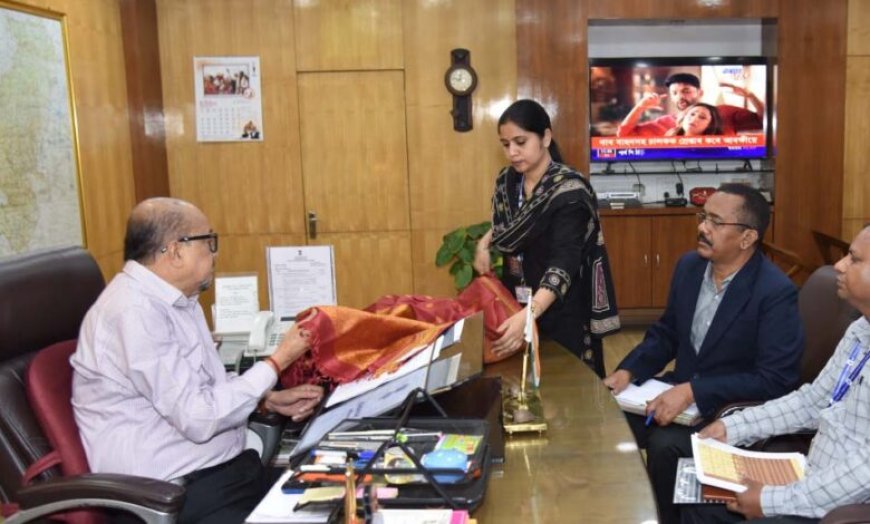 रायपुर : राज्यपाल ने कोसा वस्त्रों के नवाचार और बुनकरों के आर्थिक सशक्तिकरण पर दिया जोर