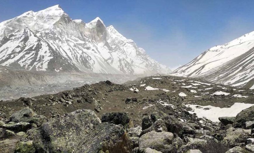 बढ़ती गर्मी और पिघलते पहाड़, हिमालय के ग्लेशियर संकट में; 50 करोड़ आबादी को खतरा