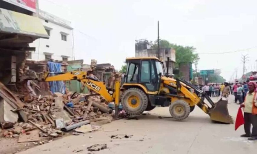 पंडित दीनदयाल उपाध्याय नगर में बुलडोजर एक्शन, जामा मस्जिद के पास 50 से ज्यादा अतिक्रमण ध्वस्त