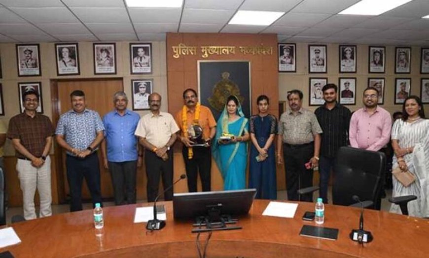 पुलिस मुख्यालय परिवार द्वारा 11 सेवानिवृत्त कर्मचारियों को दी गई भावभीनी विदाई