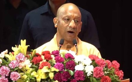लखनऊ में श्रमवीर गौरव समारोह 2026 का शुभारंभ, CM योगी ने श्रमिकों को सम्मानित किया