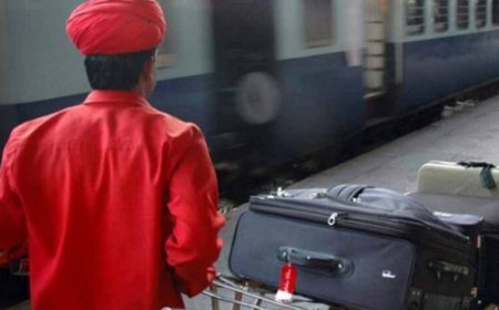 रेलवे की नई पहल, प्रयागराज मंडल में शुरू होगी कुलियों की ऑनलाइन बुकिंग सेवा