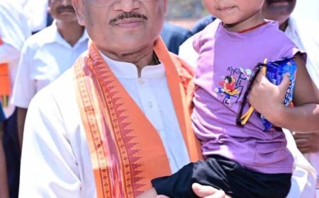 जब मुख्यमंत्री उतरे मैदान में: सुशासन तिहार में बच्चों संग खेला क्रिकेट, बढ़ाया हौसला