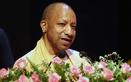 हमने पिछली सरकारों के गड्ढों को भरा, अब यूपी को बुलेट ट्रेन की स्पीड से आगे बढ़ाने की बारी: सीएम योगी