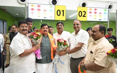 डुमना एयरपोर्ट पर मुख्यमंत्री डॉ यादव का आत्मीय स्वागत.