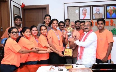 उप मुख्यमंत्री  अरुण साव से फेडरेशन कप मिक्स्ड नेटबॉल चैंपियनशिप में रजत पदक जीतने वाले खिलाड़ियों ने की मुलाकात