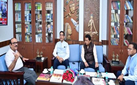 भारत सरकार के भूमि संसाधन सचिव ने छत्तीसगढ़ के मुख्य सचिव से की सौजन्य भेंट