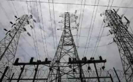 लखनऊ में बिजली संकट गहराया, 10 लाख लोग 15 दिन तक होंगे परेशान