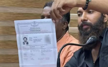 महाकुंभ की वायरल गर्ल पहुंची इंदौर हाई कोर्ट, उम्र के दस्तावेजों में छेड़छाड़ का आरोप
