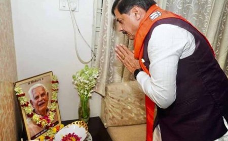 मुख्यमंत्री डॉ. यादव ने स्व. दादा असीम बनर्जी को दी श्रद्धांजलि