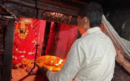 वन मंत्री  केदार कश्यप ने किए मां दंतेश्वरी के दर्शन, प्रदेश की सुख-समृद्धि और खुशहाली की कामना की