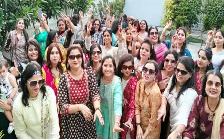 मुस्कुराहटों के बीच सजे सोलह श्रृंगार, चौक बहु मंडल ने बांटी खुशियां