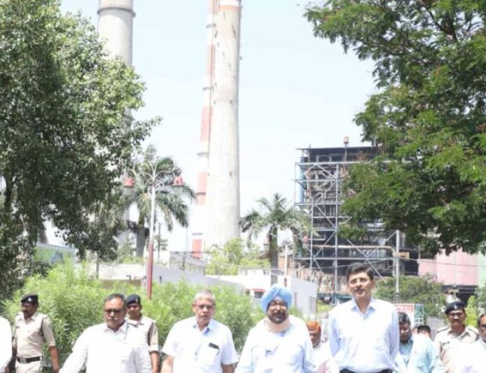 केन्द्रीय विद्युत सचिव  पंकज अग्रवाल ने किया संजय गांधी ताप विद्युत गृह बिरसिंगपुर का निरीक्षण