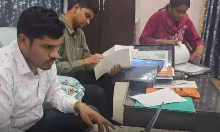 माइंस ठेकेदार के ठिकानों पर Goods and Services Tax की रेड, दो गाड़ियों में पहुंची टीम ने जब्त किए अहम दस्तावेज
