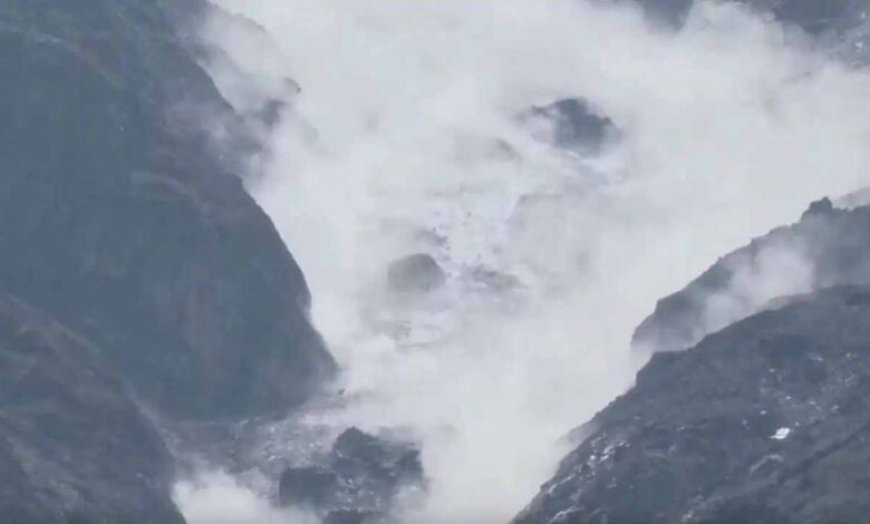 बदरीनाथ के पास कंचनगंगा में ग्लेशियर टूटने से हलचल, प्रशासन सतर्क