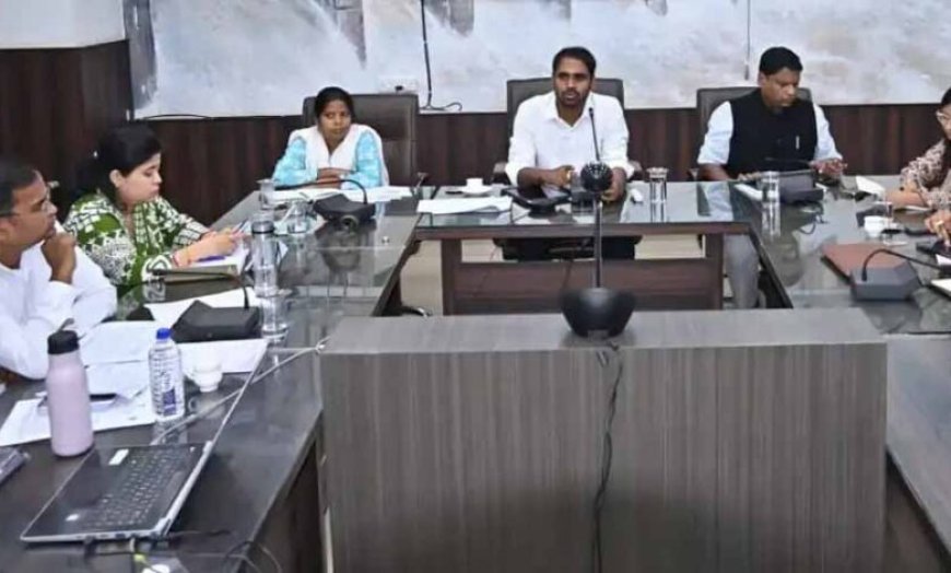 धमतरी : खरीफ सीजन में किसानों को समय पर उर्वरक उपलब्ध कराने प्रशासन सजग
